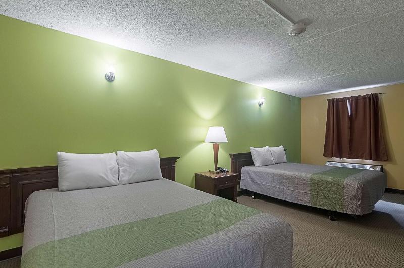 Motel 6 Sherman, TX image