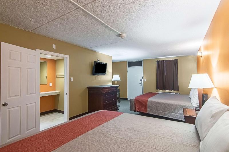 Motel 6 Sherman, TX image