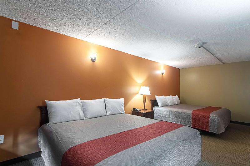 Motel 6 Sherman, TX image
