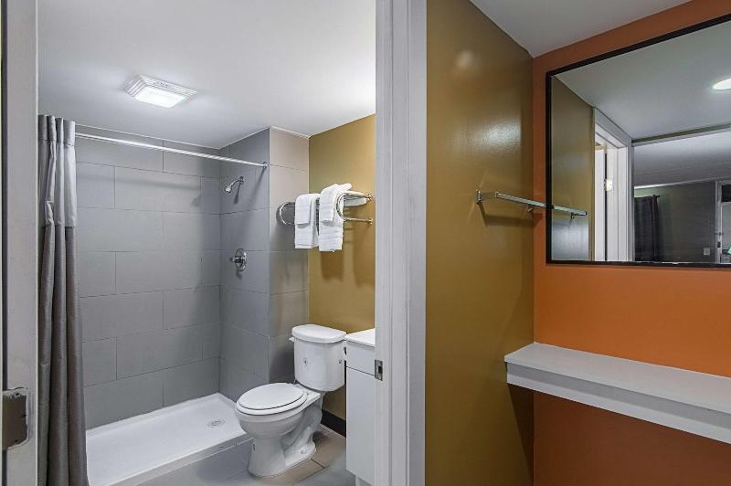 Motel 6 Sherman, TX image