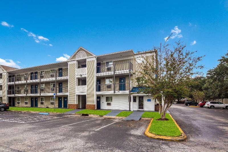 Motel 6 Jacksonville, FL - South image