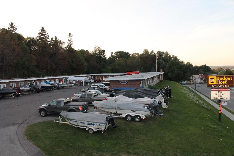 Budget Host Crestview Inn image
