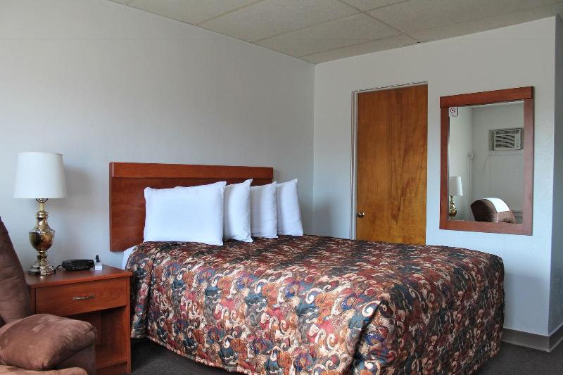 Budget Host Crestview Inn image 5