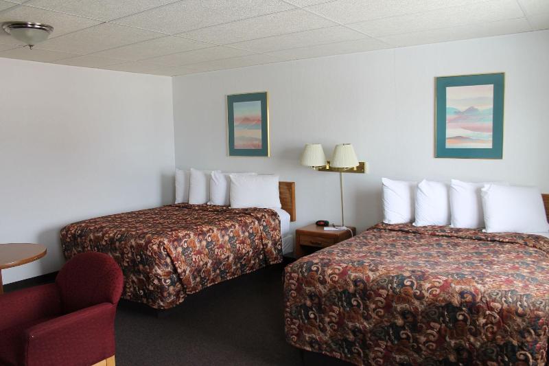 Budget Host Crestview Inn image 3
