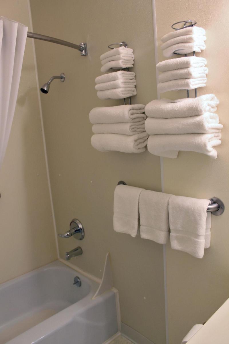 Budget Host Crestview Inn image