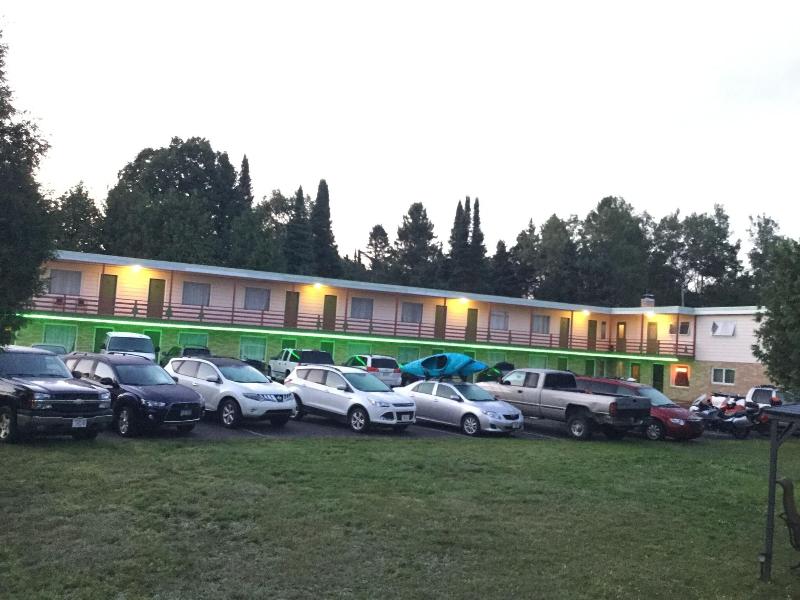 Cedars Motel image