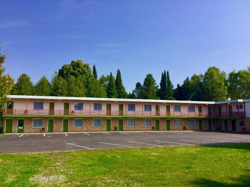 Cedars Motel image 4