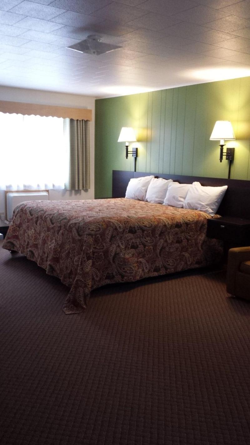 Cedars Motel image