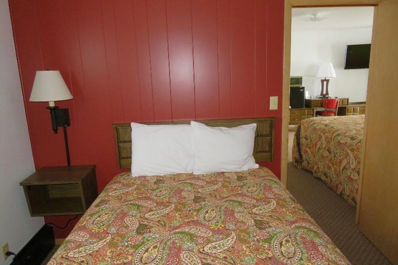 Cedars Motel image