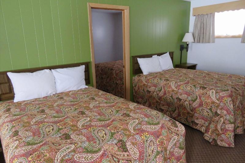 Cedars Motel image