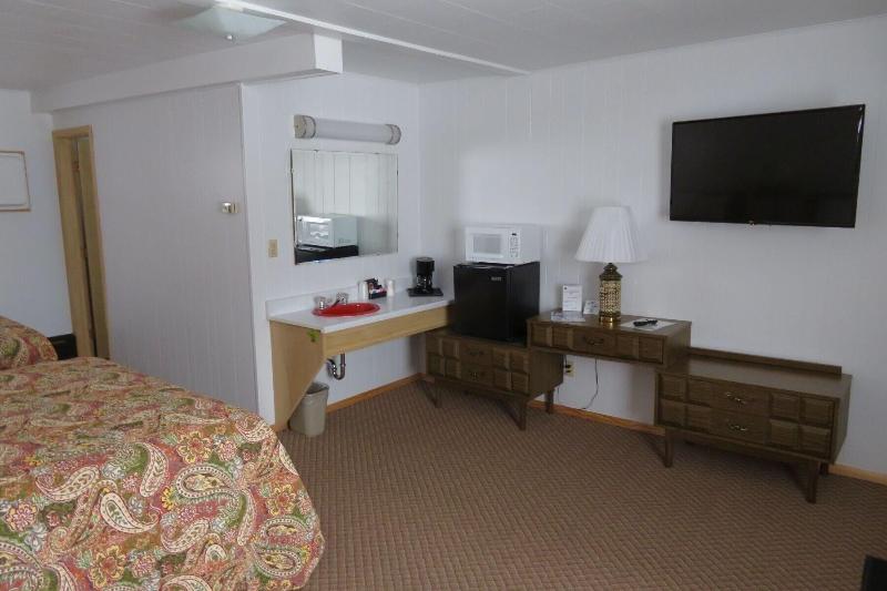 Cedars Motel image