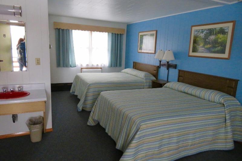 Cedars Motel image