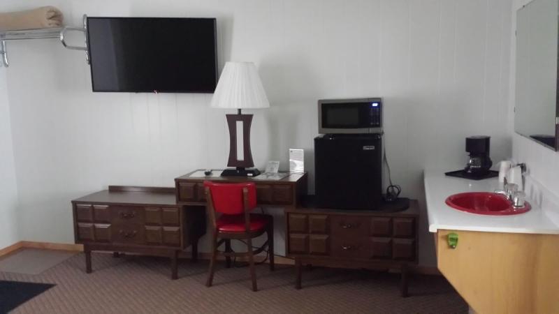 Cedars Motel image