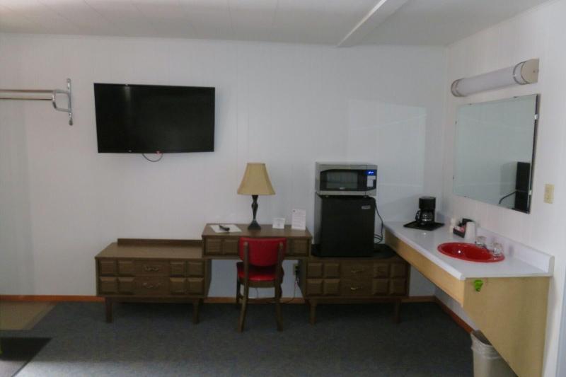 Cedars Motel image