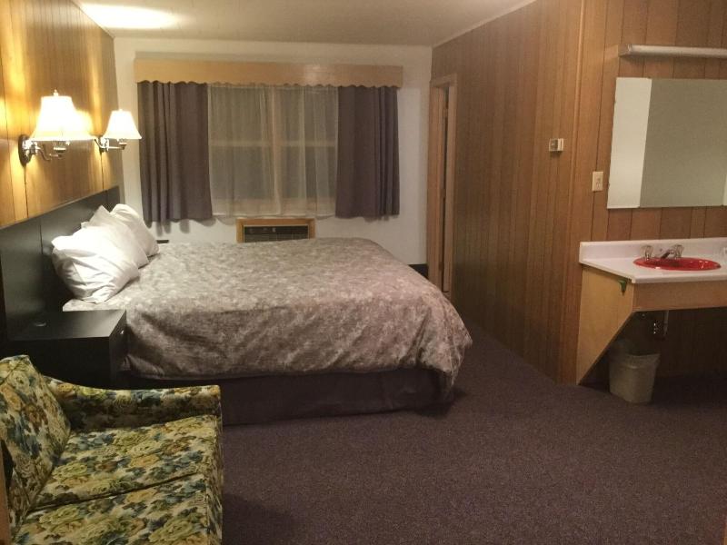 Cedars Motel image