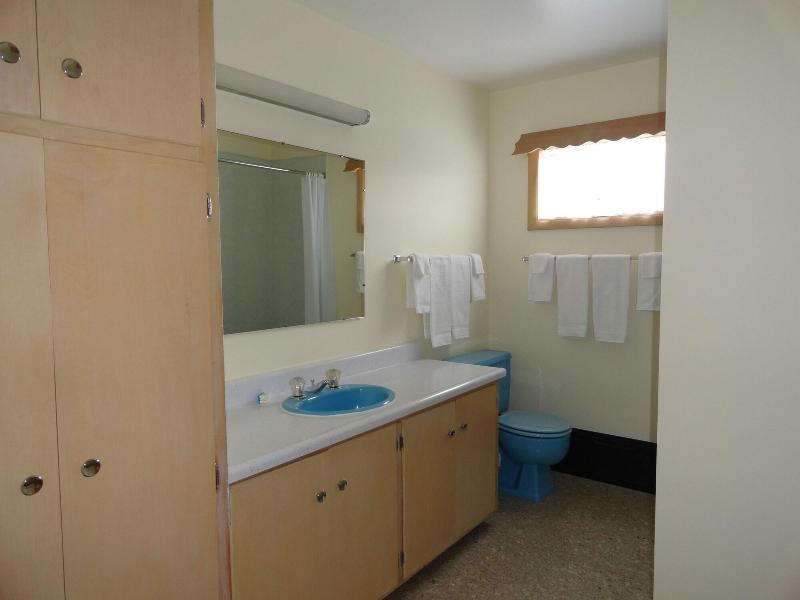 Cedars Motel image