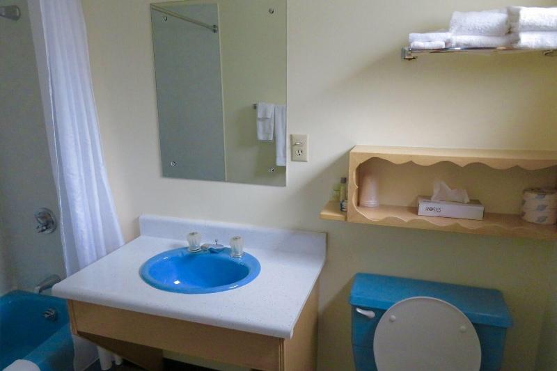 Cedars Motel image
