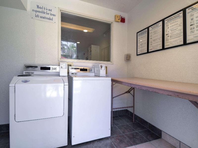 Motel 6 Jurupa Valley, CA - Riverside West image