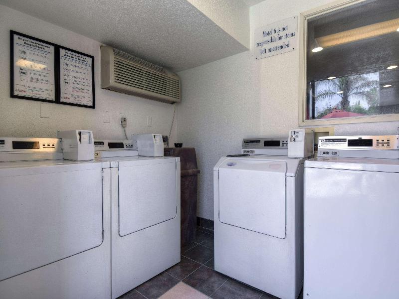 Motel 6 Jurupa Valley, CA - Riverside West image