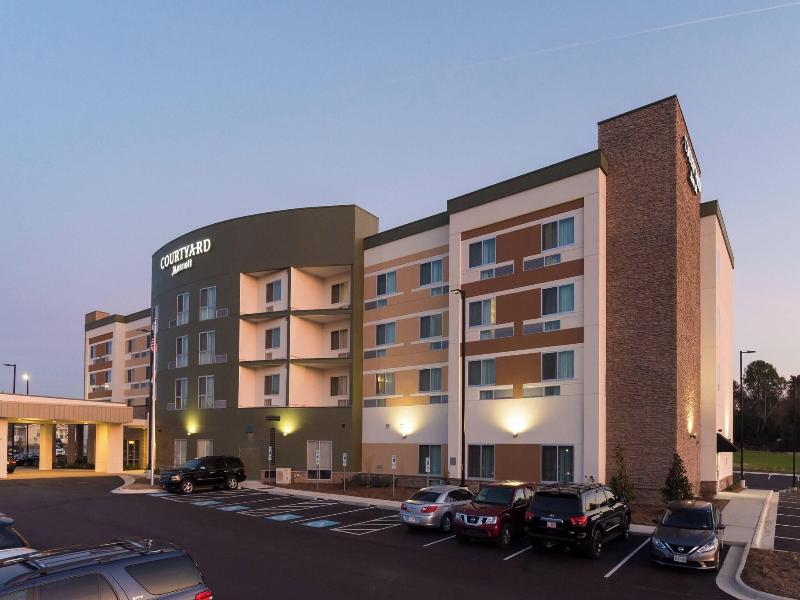 Courtyard by Marriott Fayetteville Fort Bragg/Spri