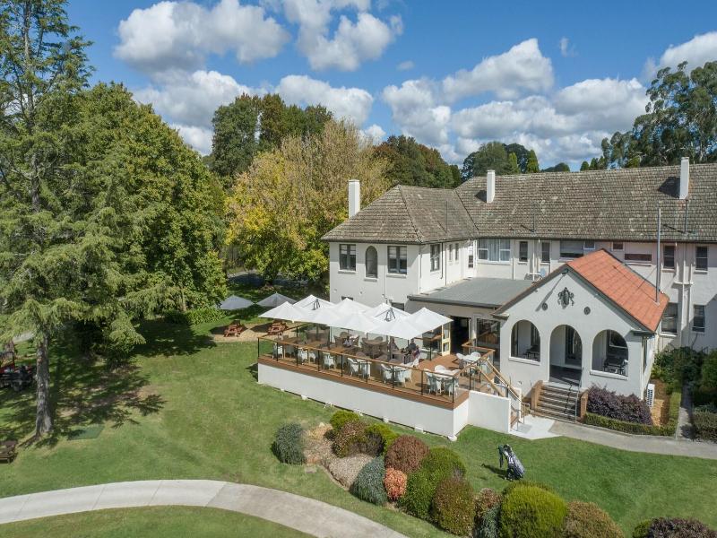 The Dormie House - On The Golf Course — general view