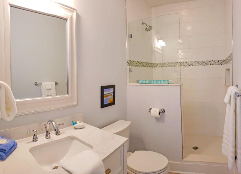 Darien Waterfront Inn image