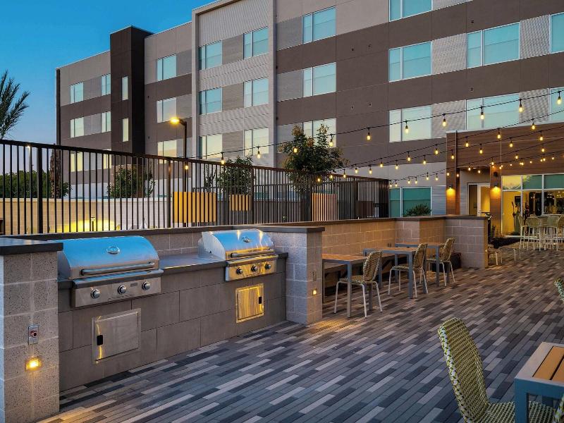 Element Sacramento Airport image