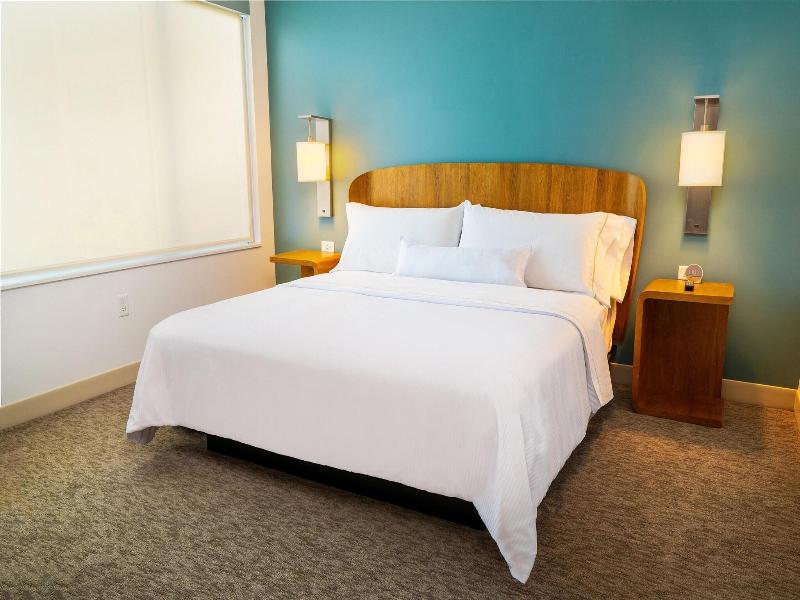 Element Sacramento Airport image