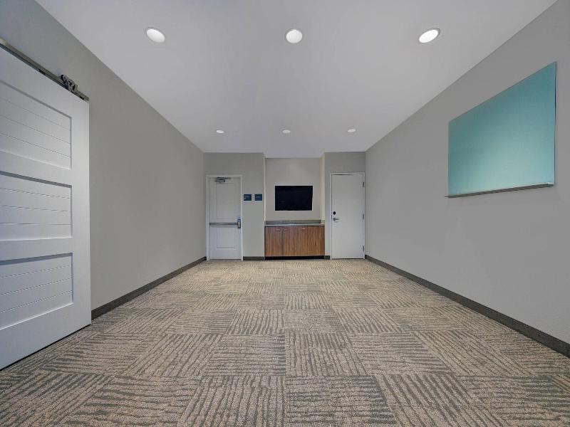 Towneplace Suites By Marriott Sacramento Airport N image