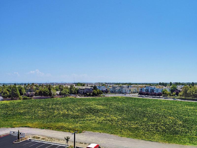 Towneplace Suites By Marriott Sacramento Airport N image