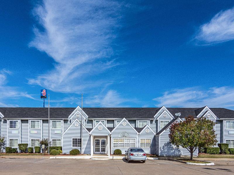Motel 6 Mcalester, OK image