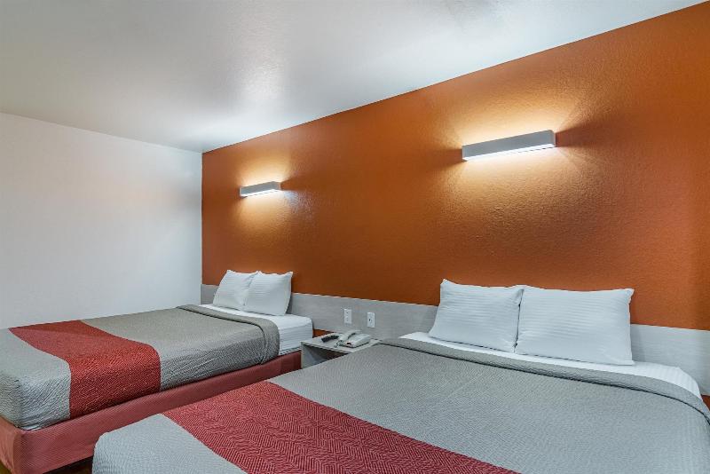 Motel 6 Mcalester, OK image