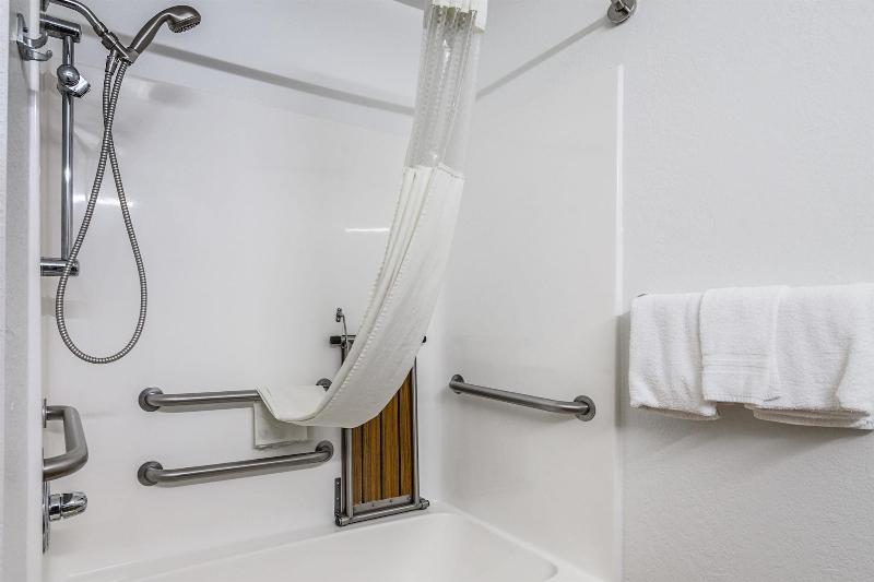 Motel 6 Mcalester, OK image