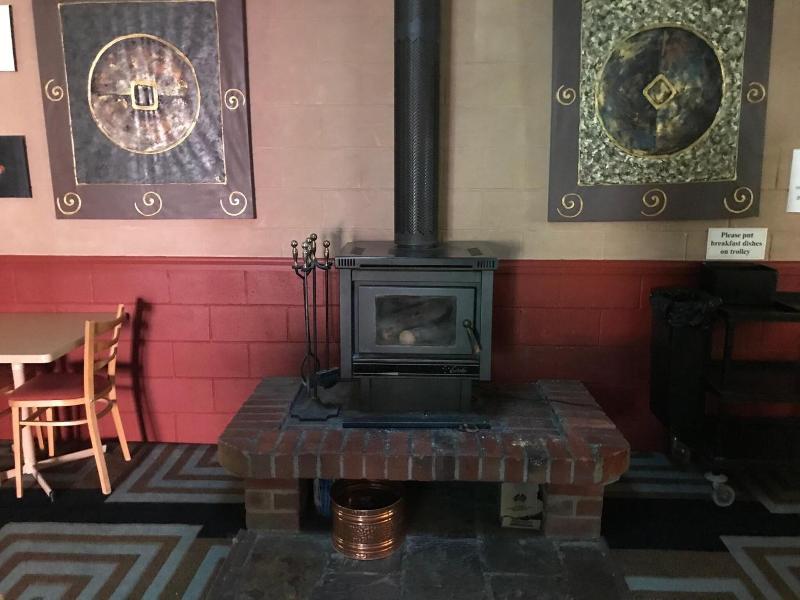 Cottonwood Lodge image