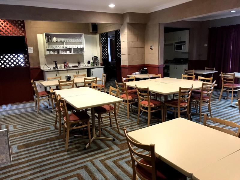 Cottonwood Lodge image