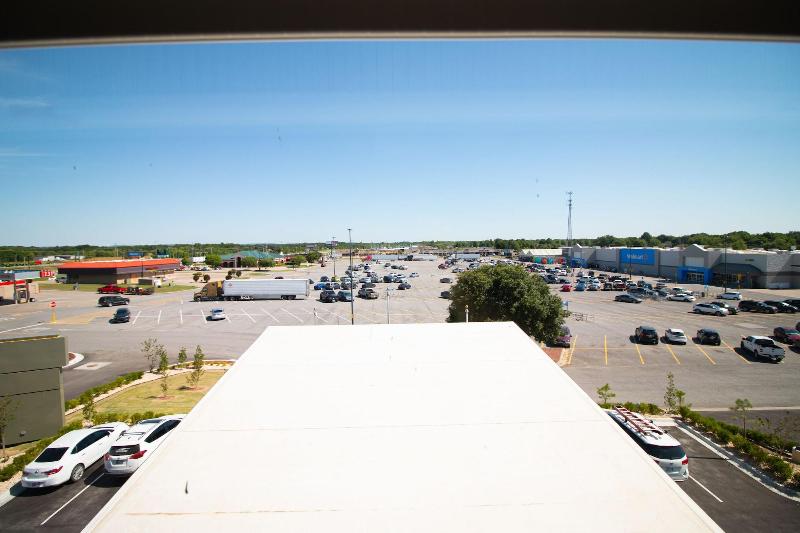 Hotel Pryor image