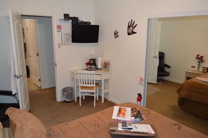 The Bear's Den B&B image