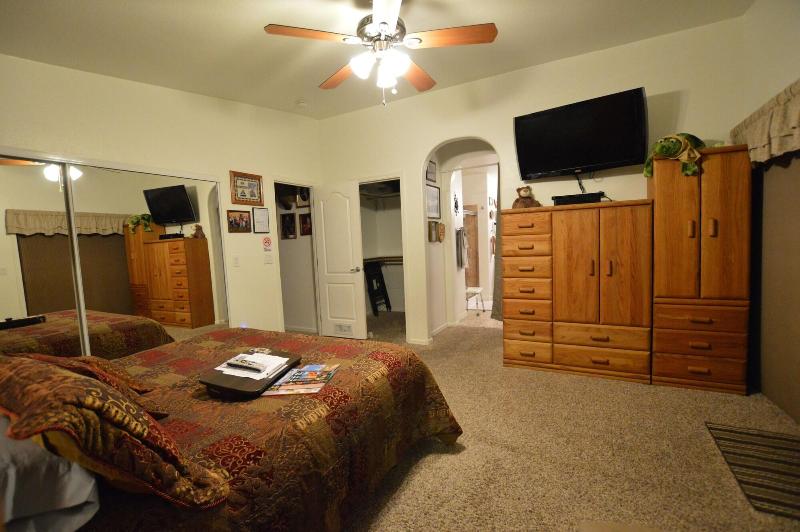 The Bear's Den B&B image
