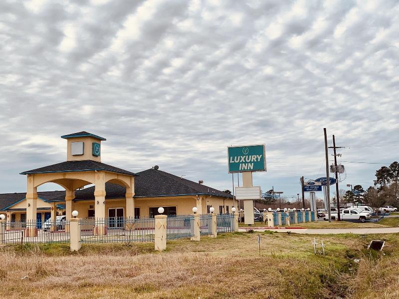 Luxury Inn & Suites Liberty image