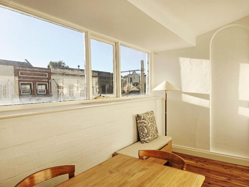 Crown Hotel Surry Hills image