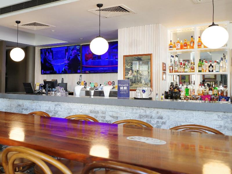 Crown Hotel Surry Hills image