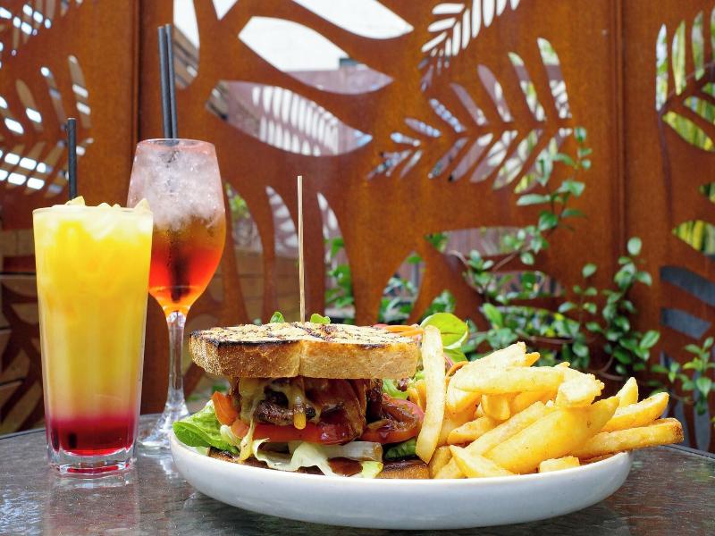 Crown Hotel Surry Hills image