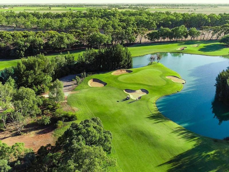 Murray Downs Resort