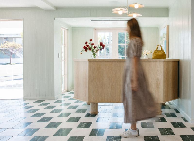 Bay Shores Peninsula Hotel image