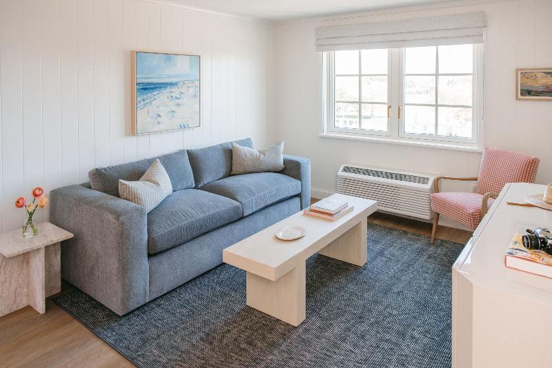 Bay Shores Peninsula Hotel image