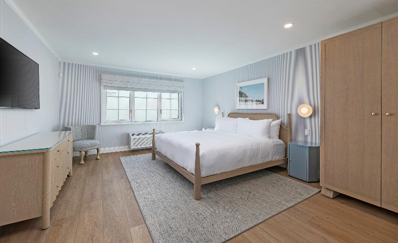 Bay Shores Peninsula Hotel image
