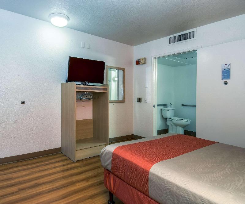 Motel 6 Corona, CA - Norco image