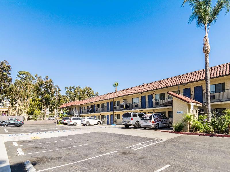 Motel 6 Riverside, CA - UCR East