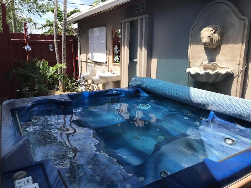 Inn Leather Guest House - Male Only LGBT image