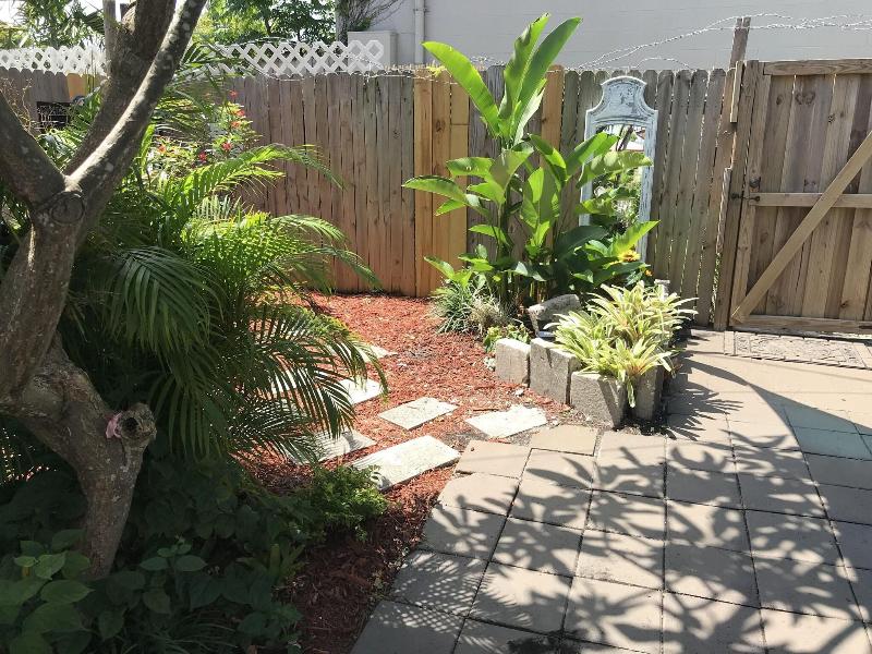 Inn Leather Guest House - Male Only LGBT image